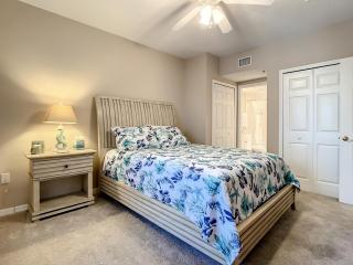 Luxury Fountain View Oceanwalk Condo Seconds to Beach and Pool. OW11-205 - New Smyrna Beach - 0
