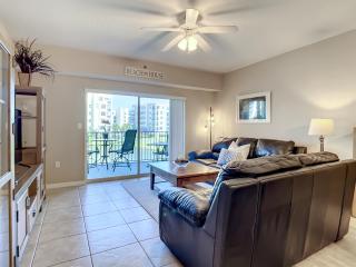 Luxury Fountain View Oceanwalk Condo Seconds to Beach and Pool. OW11-205 - New Smyrna Beach - 1