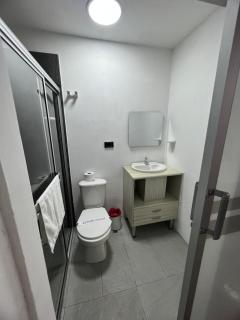 Apartamento para grupos grandes dentro de centro comercial con frisby - Cartago - 4