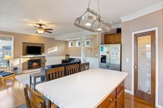 Amber Waters Hideaway - 2