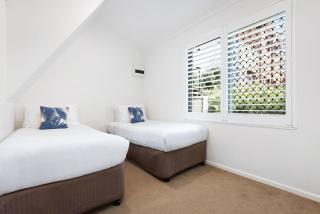 Byron Bay Beachfront Holiday Apartments Courtyard 1 - 3