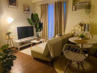 Cozy 1 BR Scandinavian/Tropical Condo with Balcony & Parking - Manila - 7
