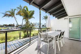 Byron Bay Beachfront Holiday Apartments Penthouse 9 - 1