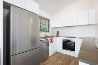 Byron Bay Beachfront Holiday Apartments Courtyard 6 - 6