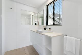 Byron Bay Beachfront Holiday Apartments Townhouse 7 - Byron Bay - 1