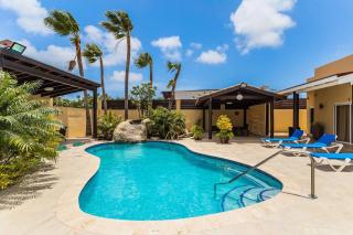 Juanedu Suites - Oranjestad - 0
