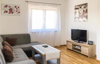 1 Bedroom Amazing Apartment In Sukosan - 7