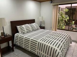 Casa completa cerca del aeropuerto - Alajuela - 0