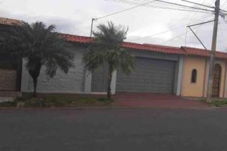 Casa completa cerca del aeropuerto - Alajuela - 1