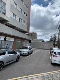 Studio completo & ótima localização central - Curitiba - 2