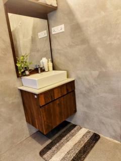 The Turquoise Letterbox - Twin at Central - Calcutta - 4