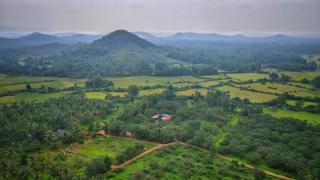 Farmhouse with Pool - Kalavady Farmstay - Baindūru - 4