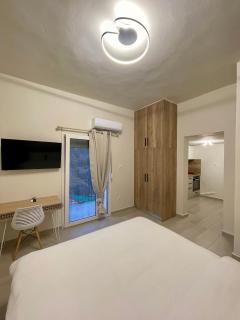 Lemnos Urban Escape - 1