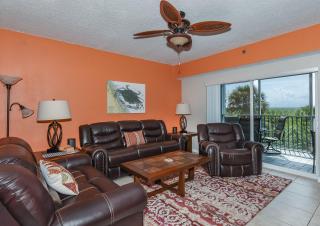 Cozy up in this gorgeous coastal themed 32 condo with views of the estuary OW10-303 - 8