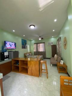 Spacious Studio Apartment 3 with Pool - Alburquerque - 0