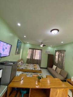 Spacious Studio Apartment 3 with Pool - Alburquerque - 1