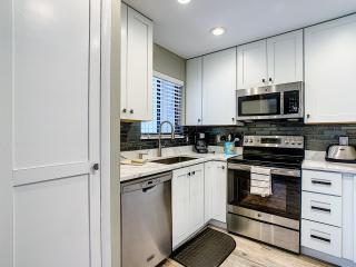 Tastefully Decorated Sea Woods Villa - Near beach access, shopping & Dining! S4410 - New Smyrna Beach - 1
