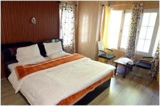 White House Cottage - 9