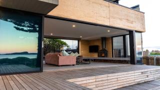 Ocean Beach Pavilion - Beachfront - Umina - 9
