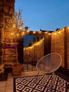 Chapter Two - Melbourne - 3