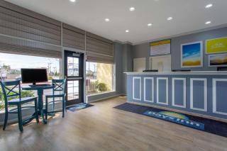 Days Inn by Wyndham Ocean City Oceanfront - Ocean City - 8