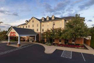 Hampton Inn & Suites State College at Williamsburg Square - State College - 0