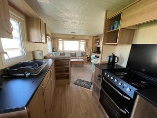 Eagle 4a, Scratby - California Cliffs, Parkdean, sleeps 8, bed linen and towels included, pet friendly and close to the beach - 4