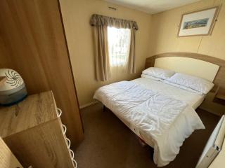Eagle 4a, Scratby - California Cliffs, Parkdean, sleeps 8, bed linen and towels included, pet friendly and close to the beach - Great Yarmouth - 5