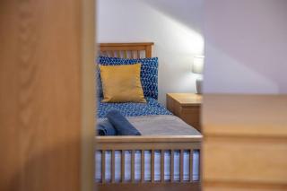 NEW 4BR 6 beds Perfect Location Harefield Road - 3