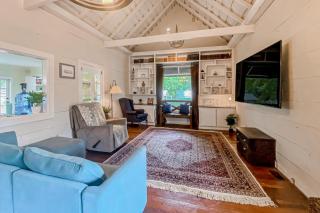 The Farmhouse at Overlook Farm - Landrum - 5