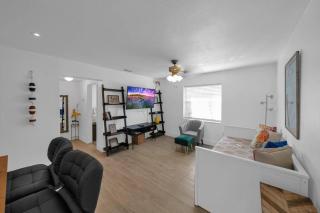 Biscayne Shore #2 - 3 2 - Charming and Tropical - 0