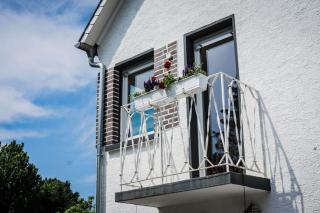 Schönes Haus mit großem Garten - 2