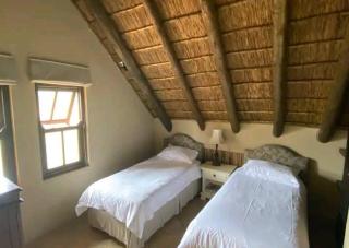 Zebula Golf and Wildlife Estate - Nights Sky Pax 16 - Moi Signature Luxury villa - 3