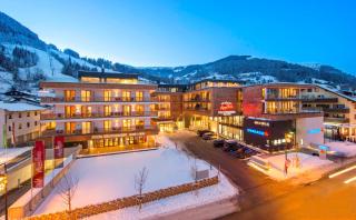 AlpenParks Hotel & Apartment Central Zell am See - 0