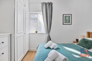 OnSiteStays - Tranquil 2 Bedroom Apartment with Large Kitchen, Private Garden near Wimbledon Station - London - 7