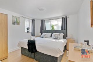 OnSiteStays - Tranquil 2 Bedroom Apartment with Large Kitchen, Private Garden near Wimbledon Station - London - 9