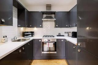 Bright and Quiet 2-bed 2-bath with Great Patio - 7