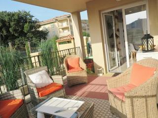Charmant T3 à La Croix-Valmer : Terrasse, Piscine, Parking et Proximité Village - FR-1-726-15 - La Croix-Valmer - 8