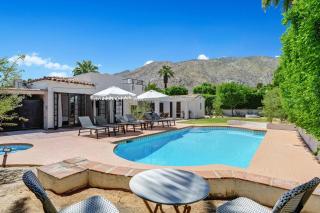 Famous Movie Colony Estate- Casa de Amigos Estate- Ultra Luxe, Pool, Spa, Firepit 4bd, 3.5bth - 0