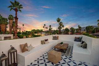 Famous Movie Colony Estate- Casa de Amigos Estate- Ultra Luxe, Pool, Spa, Firepit 4bd, 3.5bth - 9