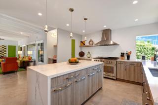 Ultra-Luxury- Resort Style Private Compound-Close to Everything- 3BD/2.5BA - Palm Springs - 0