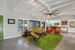 Ultra-Luxury- Resort Style Private Compound-Close to Everything- 3BD/2.5BA - Palm Springs - 8