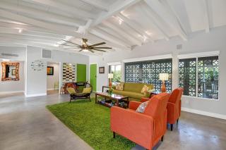 Ultra-Luxury- Resort Style Private Compound-Close to Everything- 3BD/2.5BA - Palm Springs - 1