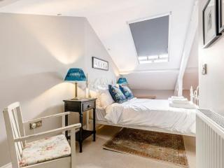 Central Bakewell Duplex Apartment For 4 & Parking - 5