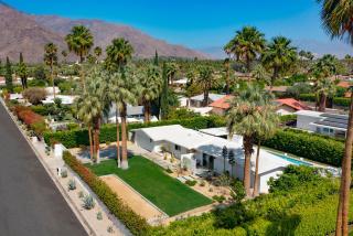 Ultra-Chic, Mid-century- Resort Style Pool, Spa & Fire Pit 2BD/2BTH in Movie Colony - Palm Springs - 1