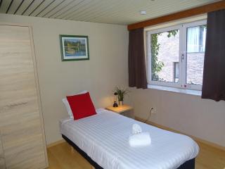 Room in Studio - Condo Gardens Leuven - Budget Studio Single - Lovaina - 4