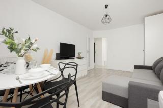 Warsaw Centre Saski Garden Apartment by Noclegi Renters - Varsavia - 1