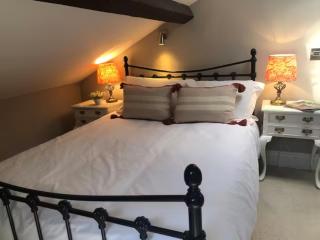 Pass the Keys Old Beams Luxury Style & Comfort in Town Centre - Bakewell - 2