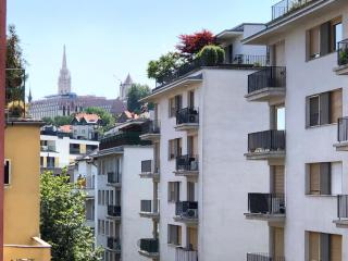 Castle Corner Apartment - Budapest - 8