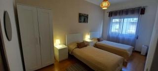Spacious Central 2 Bedroom Apartment - Setúbal - 9